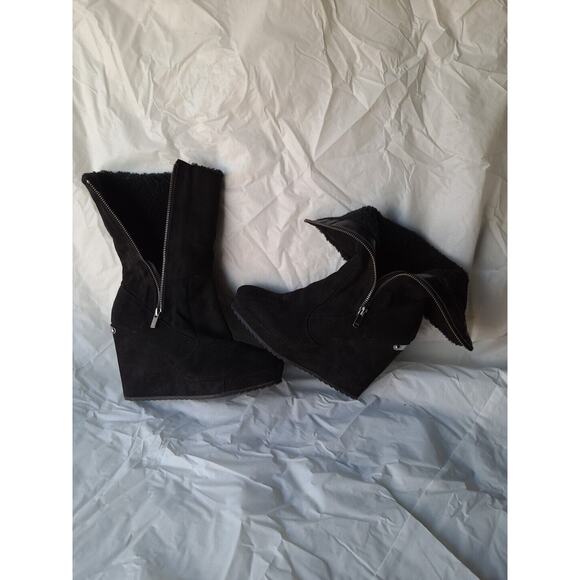 JUICY COUTURE Women's suede Wedge heeled Black FUR lined Logo Boots 10M - Picture 1 of 10